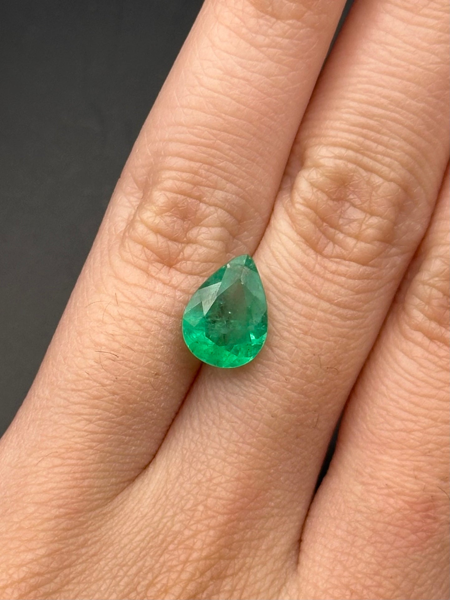 Colombian Emerald Capsule