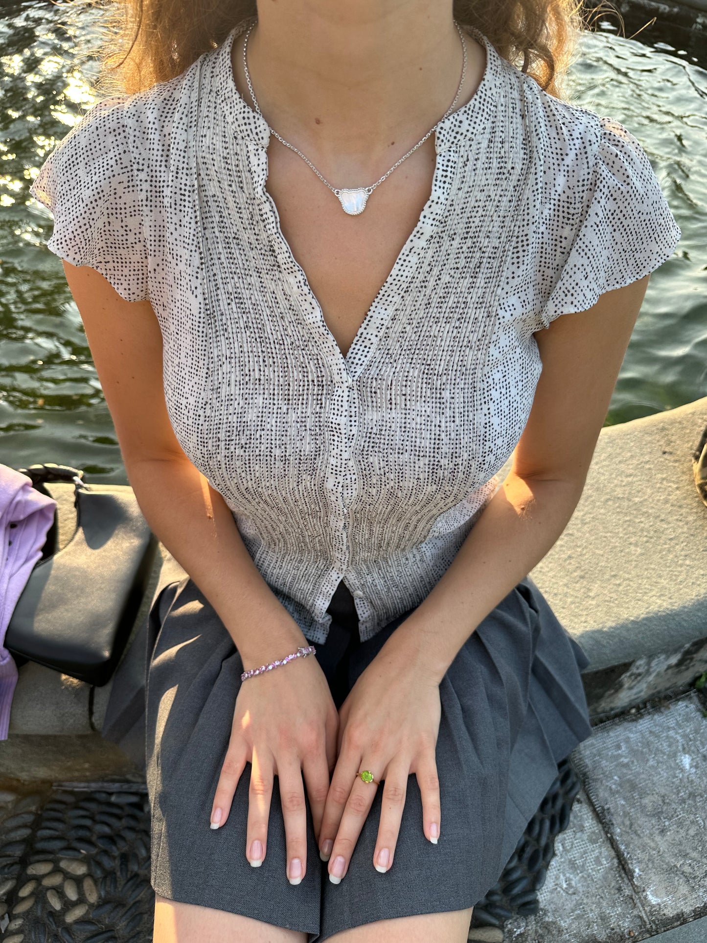 Alison Lin Bear Cleef Necklace - Mother of Pearl