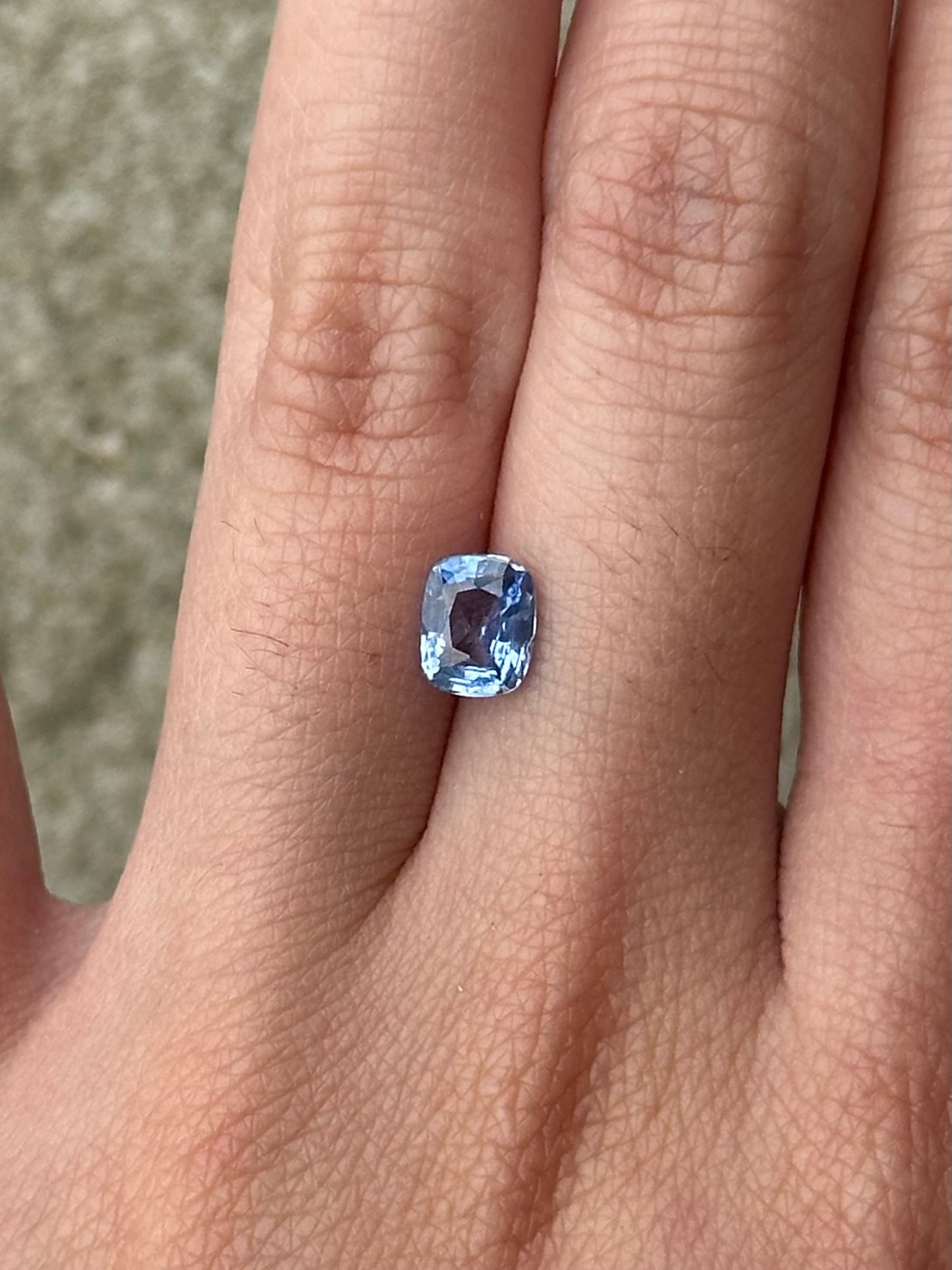 Blue sapphire (cushion) - 1.03 ct
