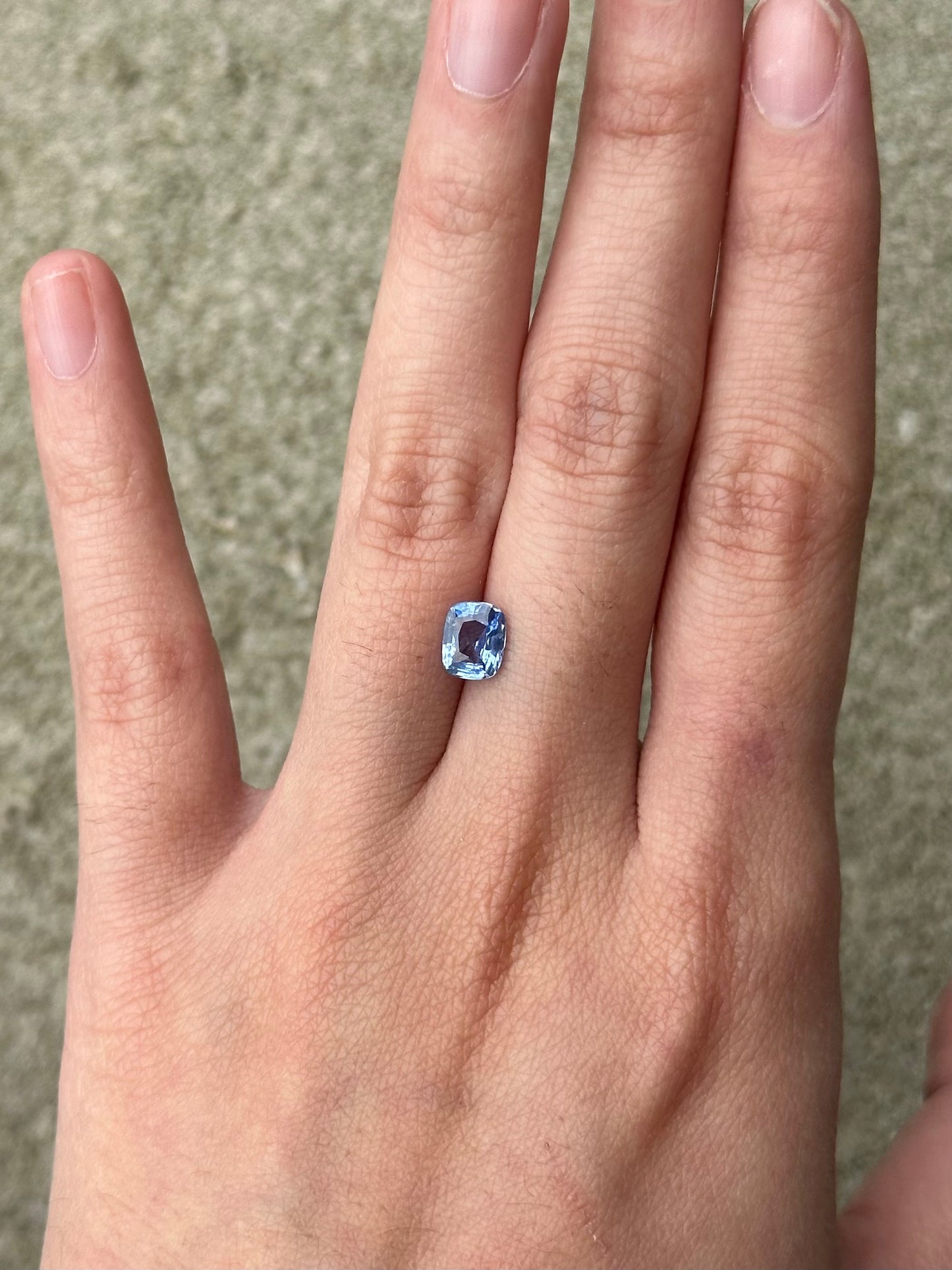 Blue sapphire (cushion) - 1.03 ct