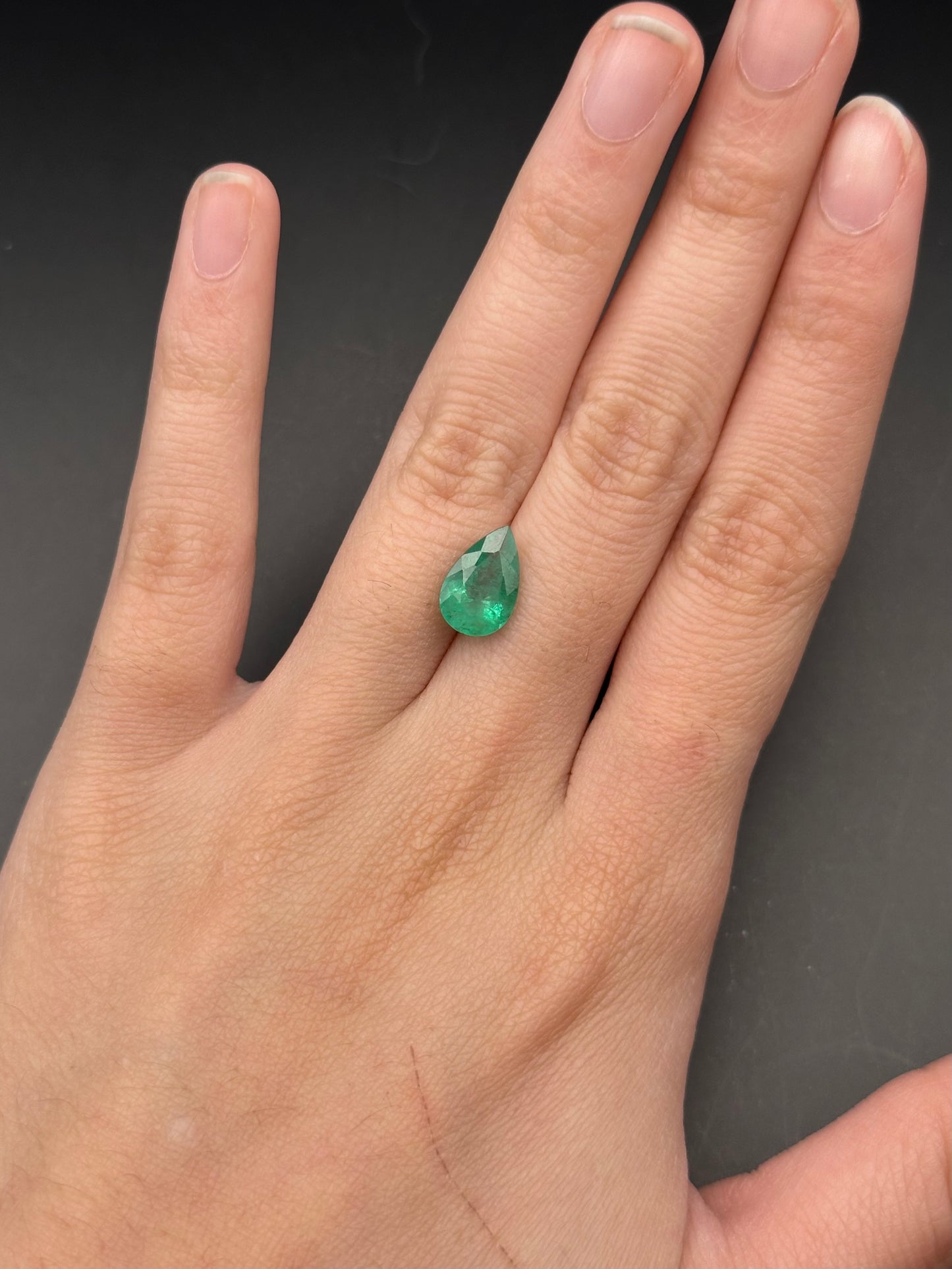 Colombian Emerald Capsule