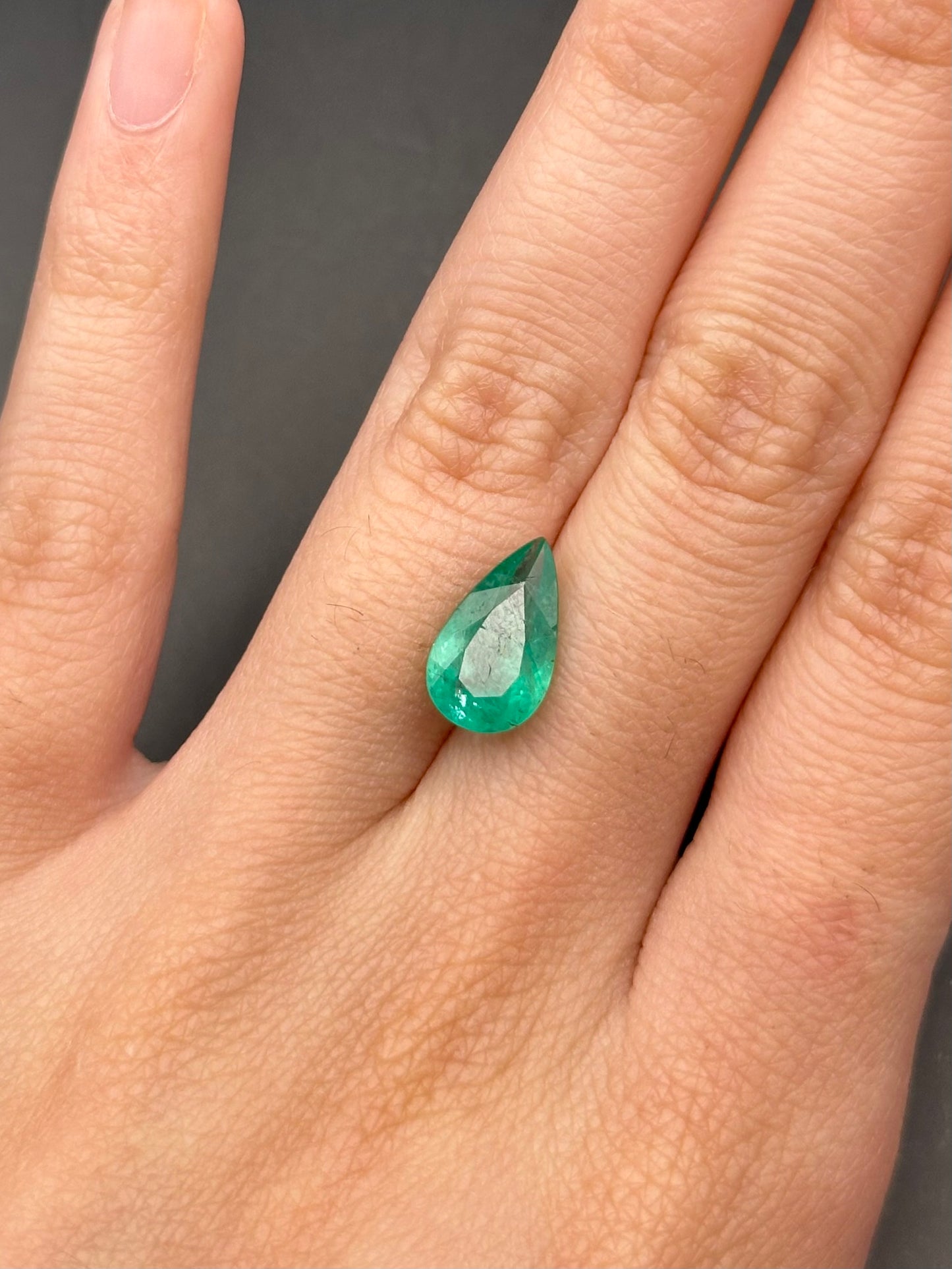 Colombian Emerald Capsule