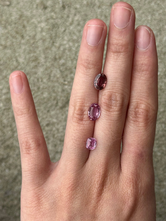 Pink Sapphire (oval) - 1.29 ct