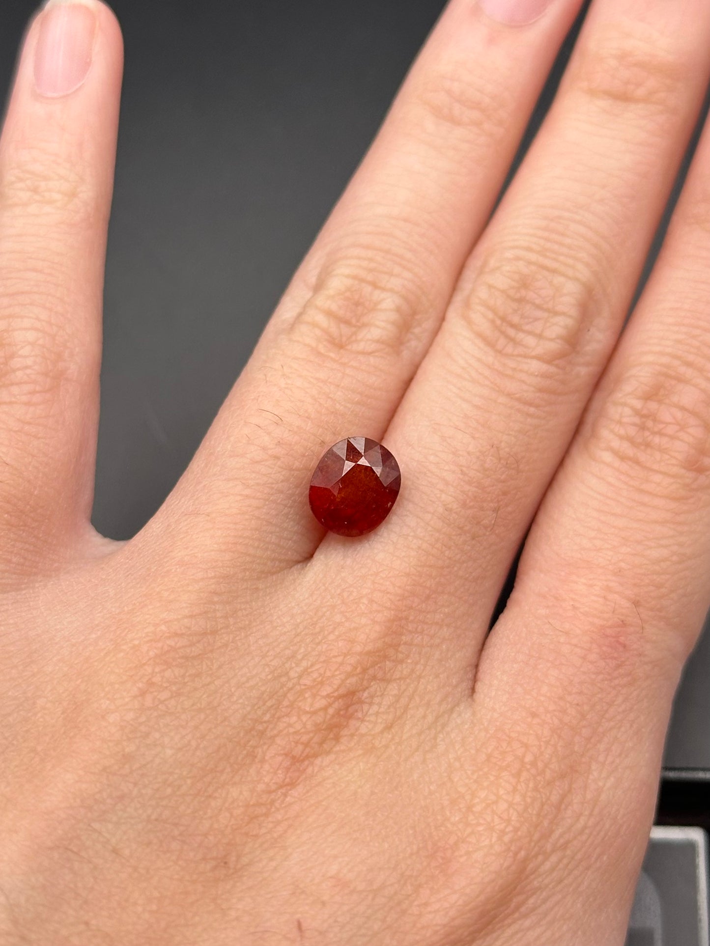 spessartite garnet oval - 3.05 ct