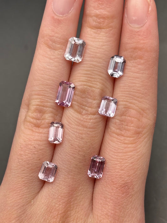 White-Grey emerald cut sapphire - 1.7 ct