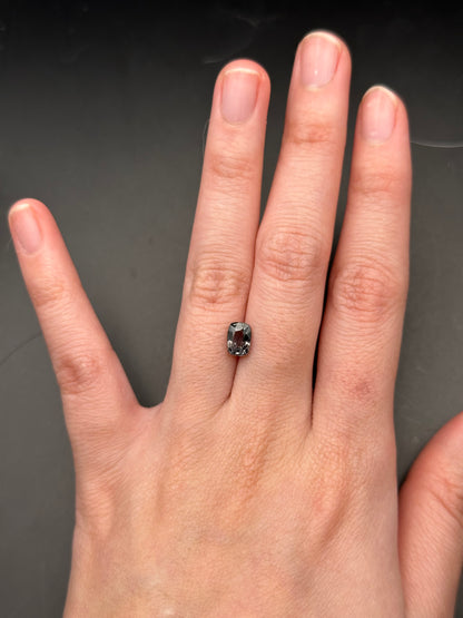 Purplish grey Spinel (cushion) - 1.06ct