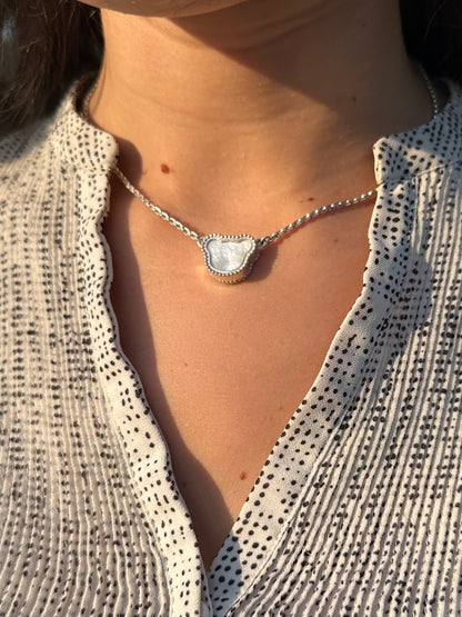 Alison Lin Bear Cleef Necklace - Mother of Pearl