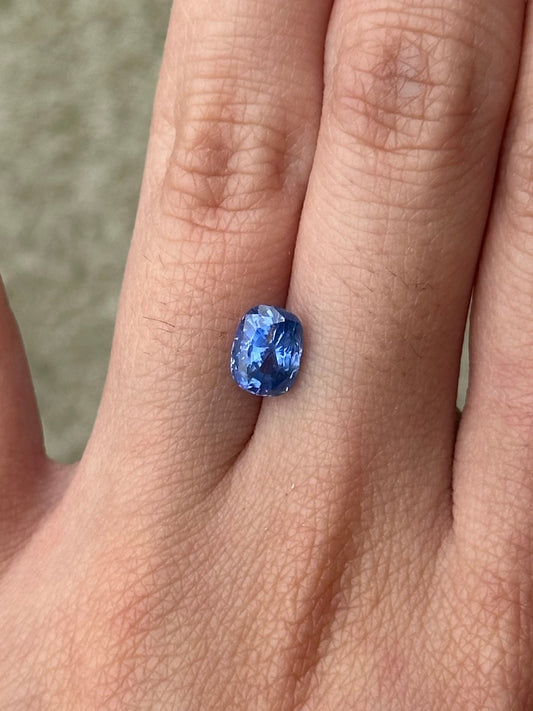 Blue sapphire (cushion) - 1.70 ct