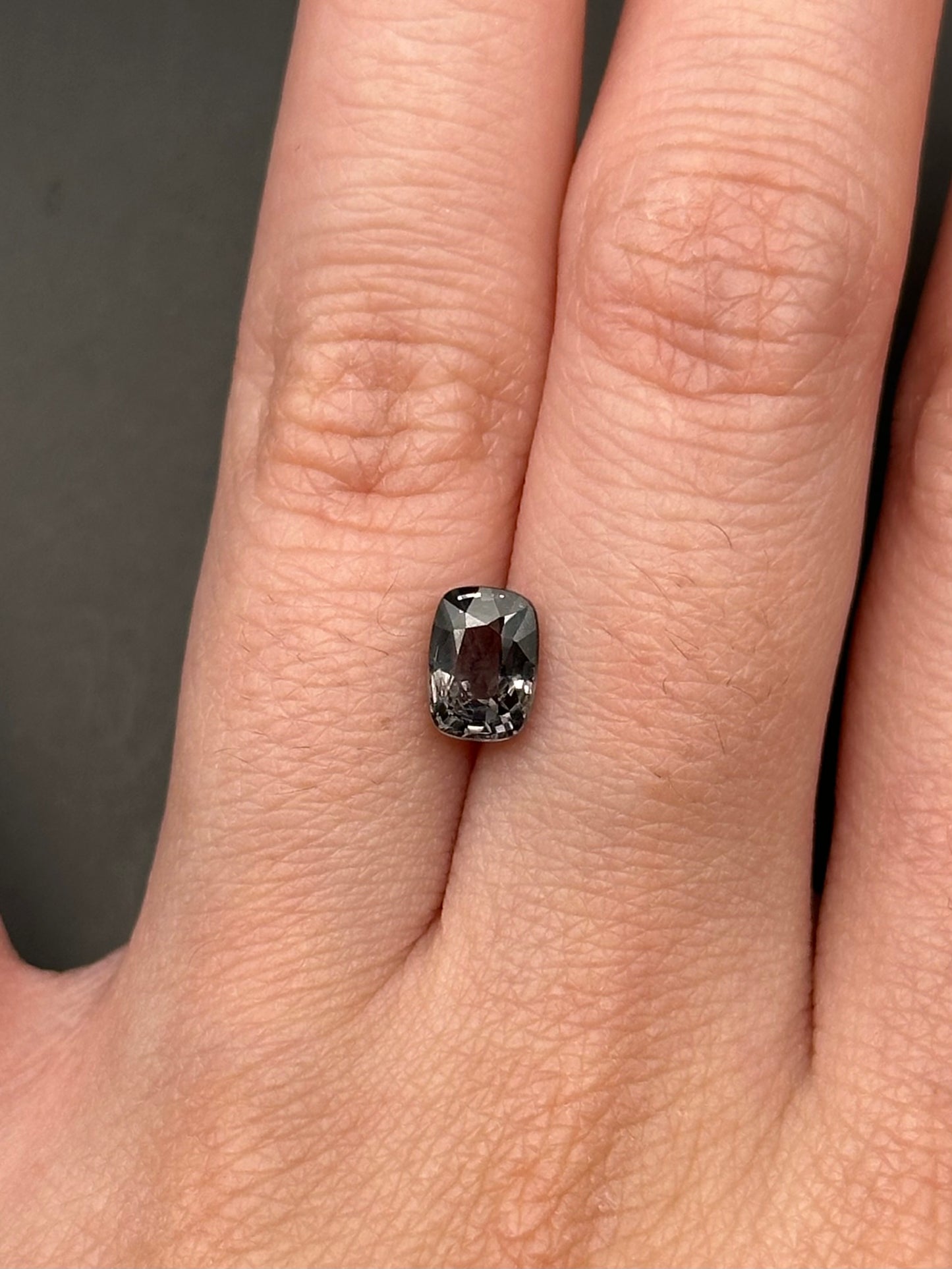 Purplish grey Spinel (cushion) - 1.06ct