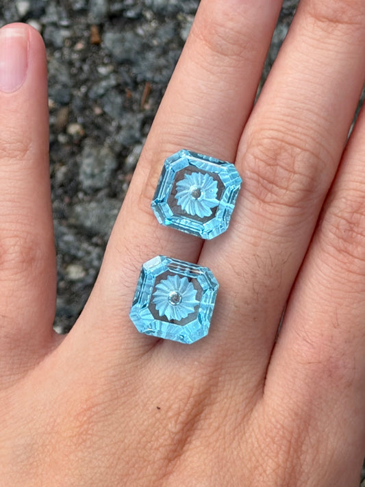 blue topaz (fantasy cut lotus) matching pair - 18.2 ct