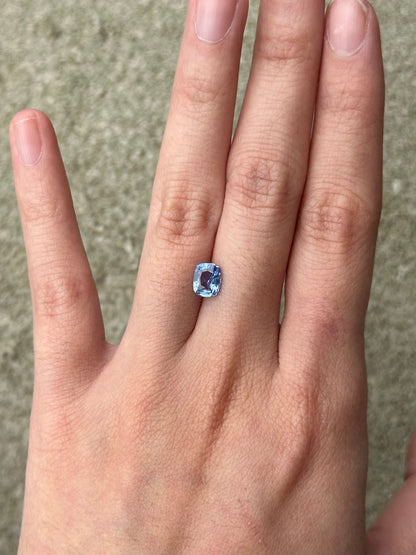 Blue sapphire (cushion) - 1.03 ct