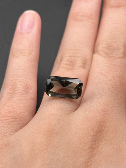 Oregon Sunstone (emerald cut) - 3.1 ct