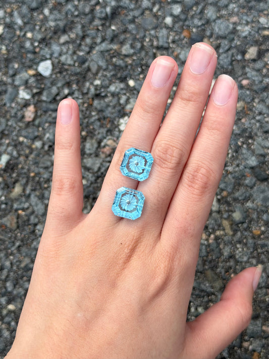 blue topaz (fantasy cut lotus) matching pair - 18.2 ct