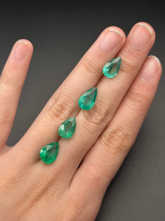 Colombian Emerald Capsule