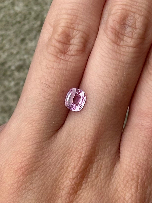 Pink sapphire (cushion) .96 ct