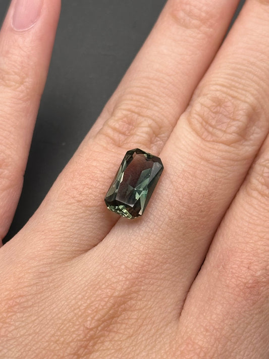 Oregon Sunstone (emerald cut) - 3.1 ct