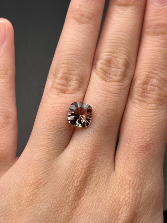 Oregon Sunstone (cushion) - 1.9 ct