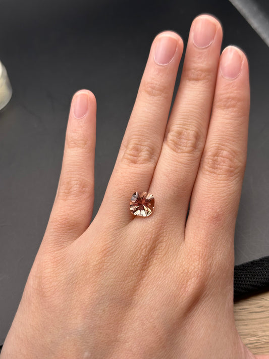 Oregon Sunstone (cushion) - 1.85 ct