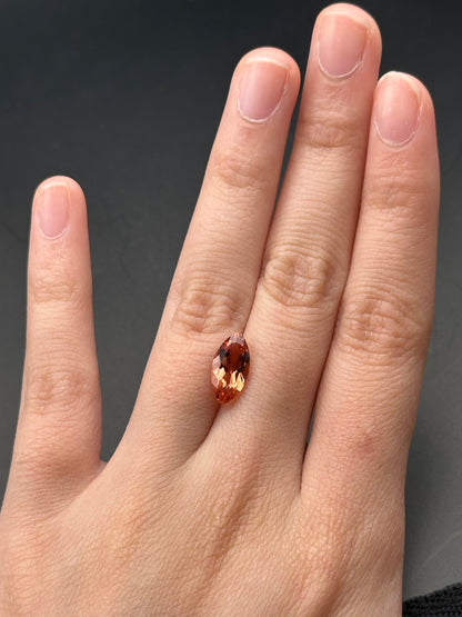 Oregon Sunstone (marquise) - 1.75 ct