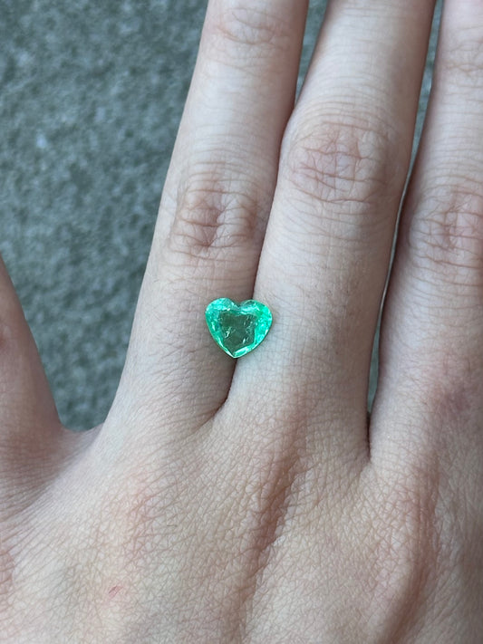Colombian Emerald (heart) - 1.2 ct