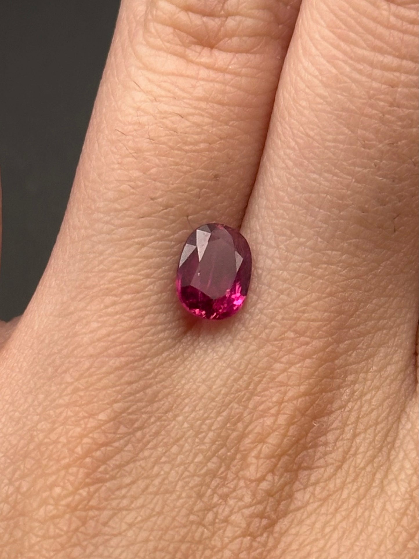 Ruby (oval) - 1.11 ct