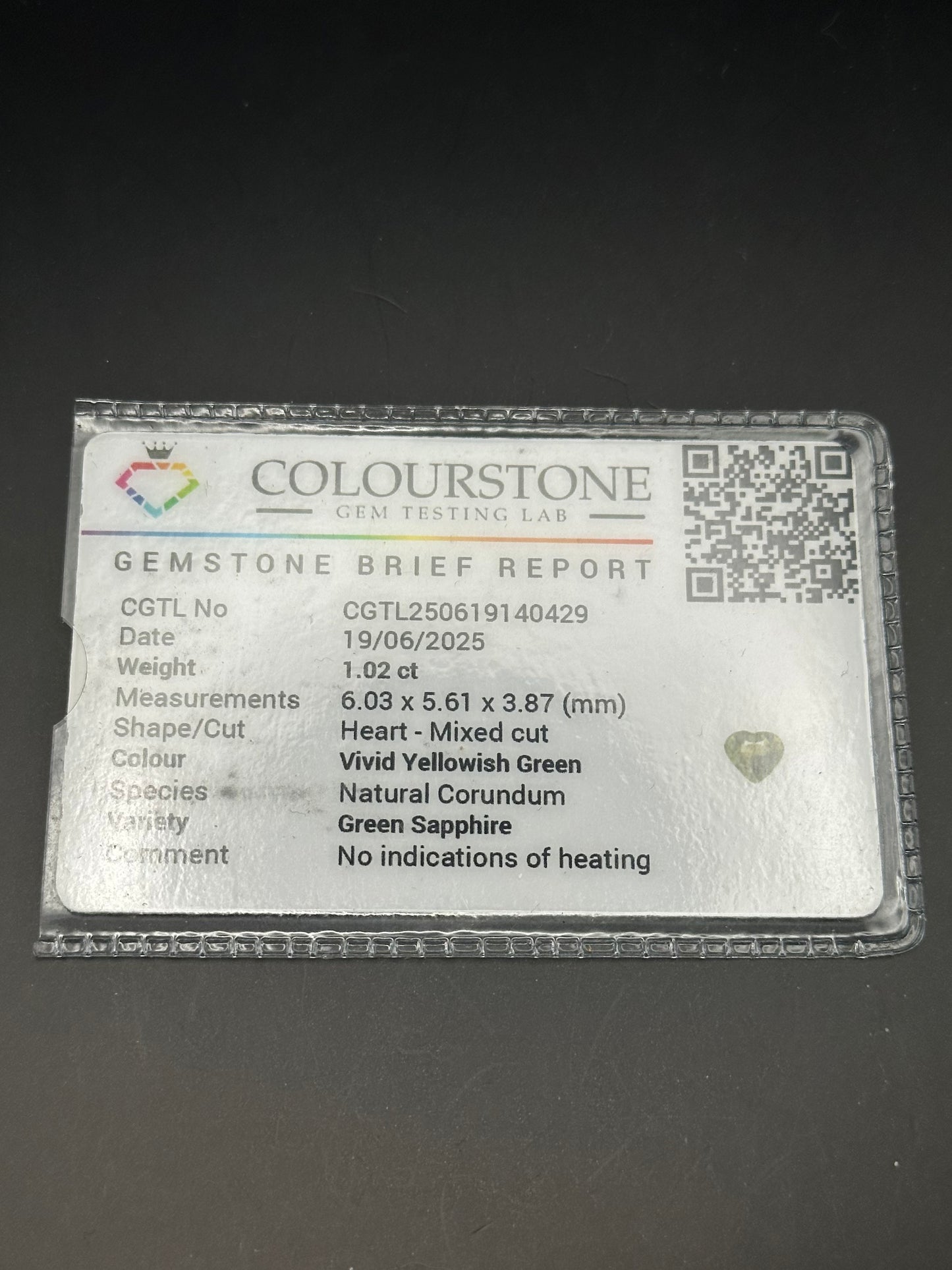 Yellowish Green Sapphire (heart) - 1.02 ct