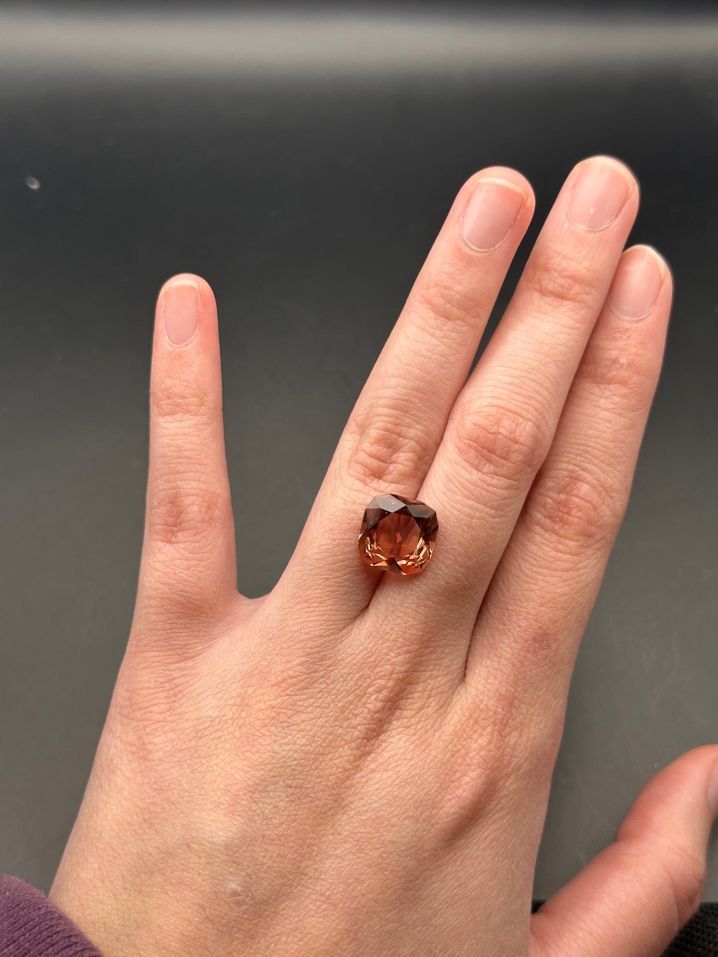 Oregon Sunstone (cushion) -4.1 ct