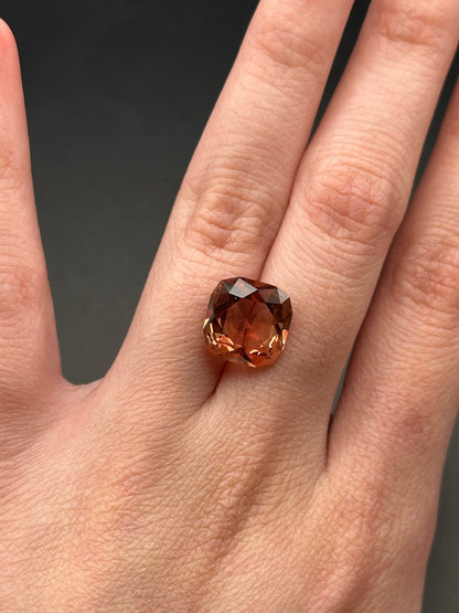 Oregon Sunstone (cushion) -4.1 ct