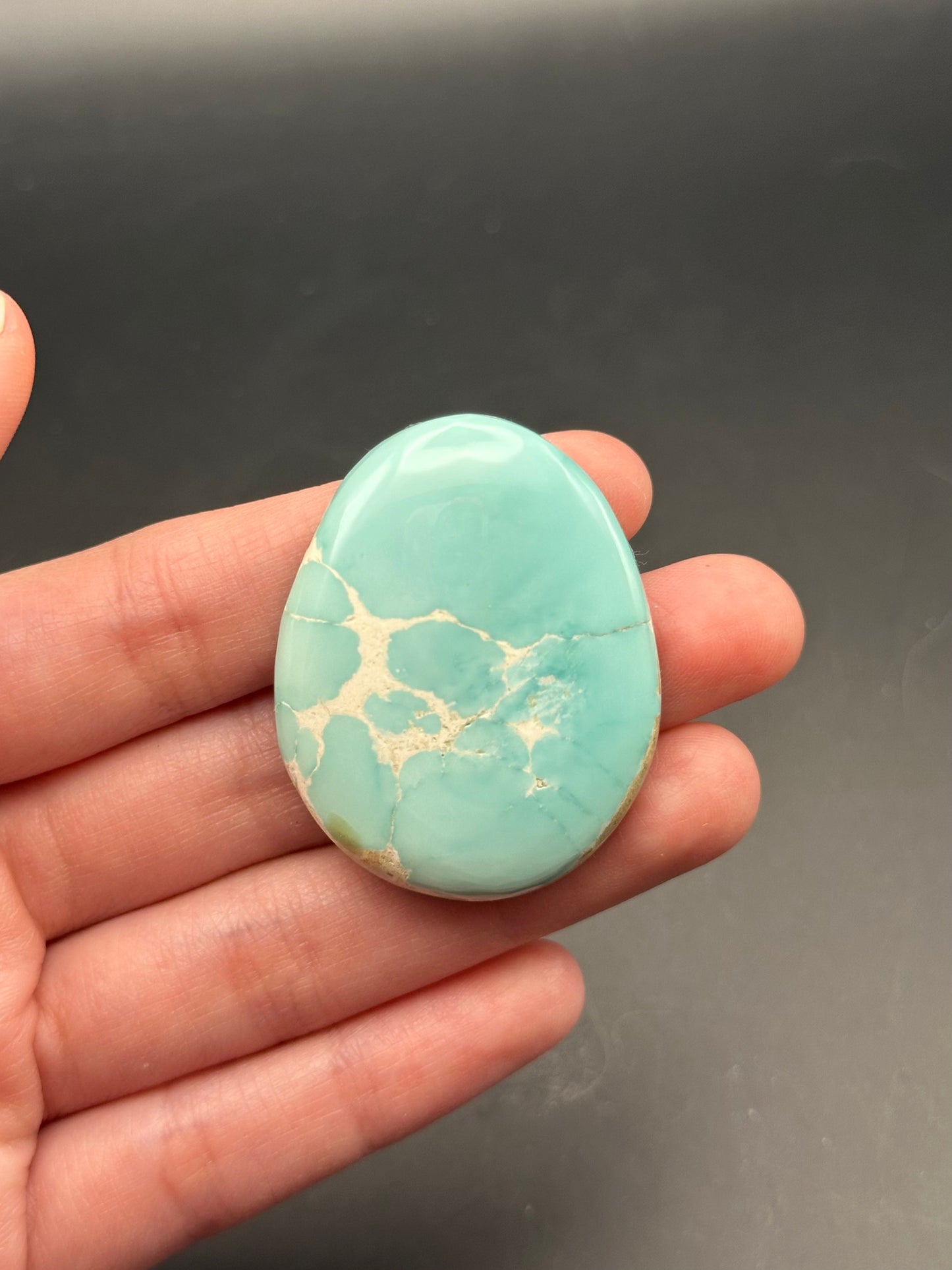Royston Turquoise (oval) 70 ct