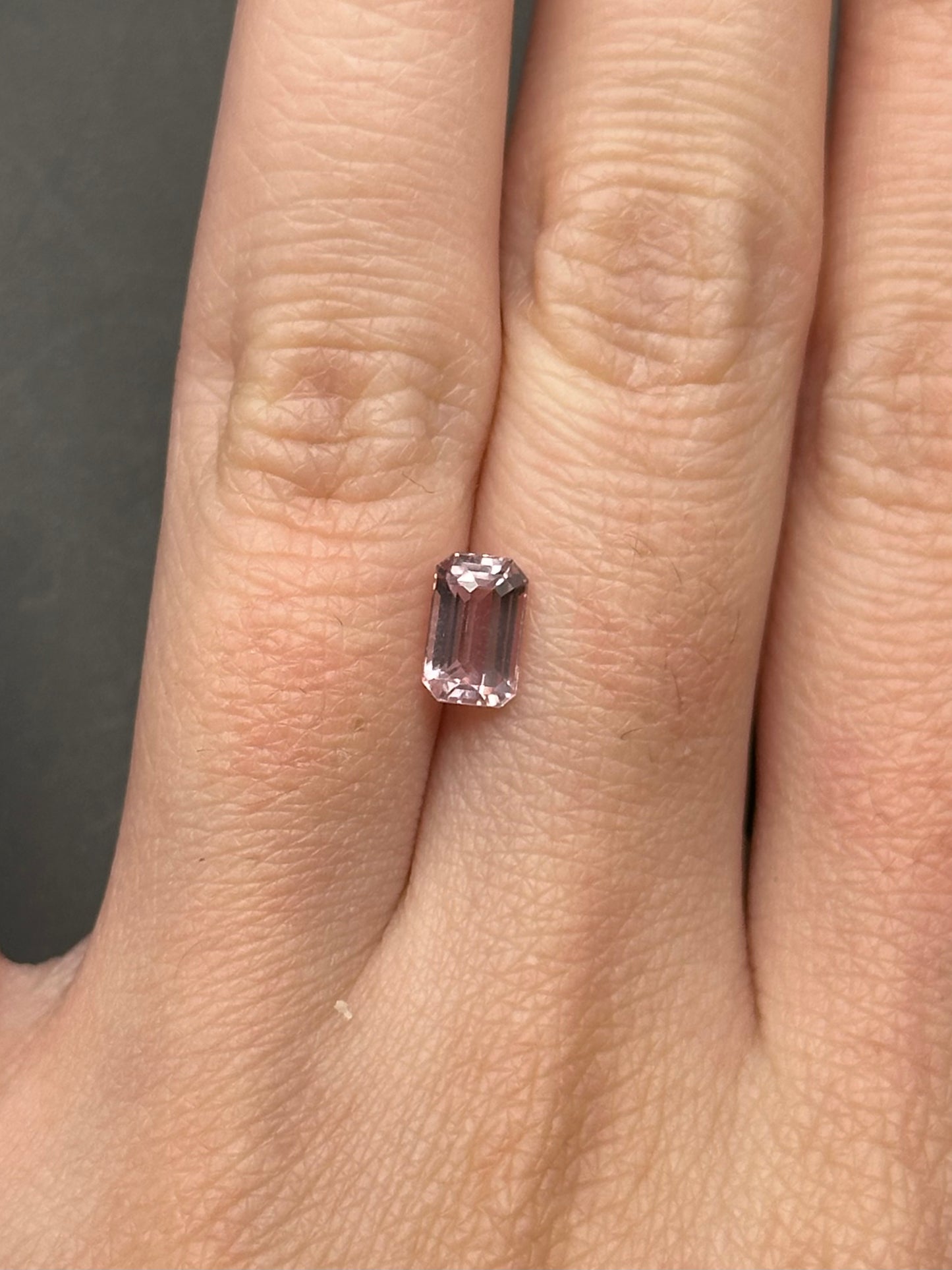 Light pinkish grey emerald cut sapphire - 1.15 ct