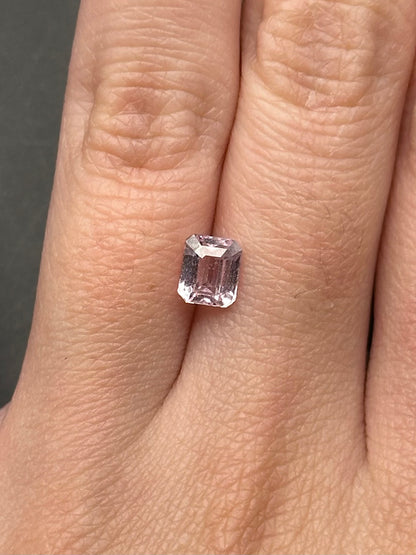 Light pinkish grey emerald cut sapphire - 1.1 ct