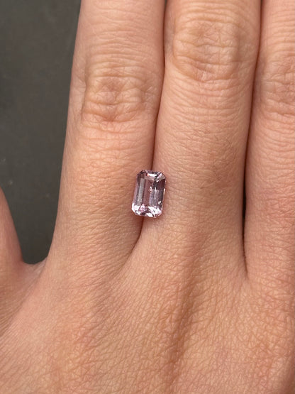 pink emerald cut sapphire - 1.15 ct