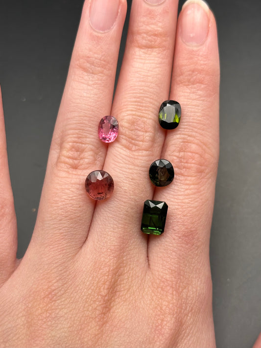 Green Tourmaline (round) - 1.57 ct