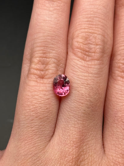 Pink Tourmaline (oval) - 1ct