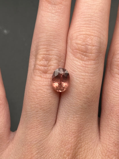 Color Changing Peach Garnet (oval) - 3.01 ct