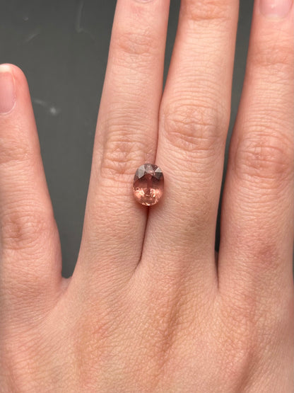 Color Changing Peach Garnet (oval) - 3.01 ct