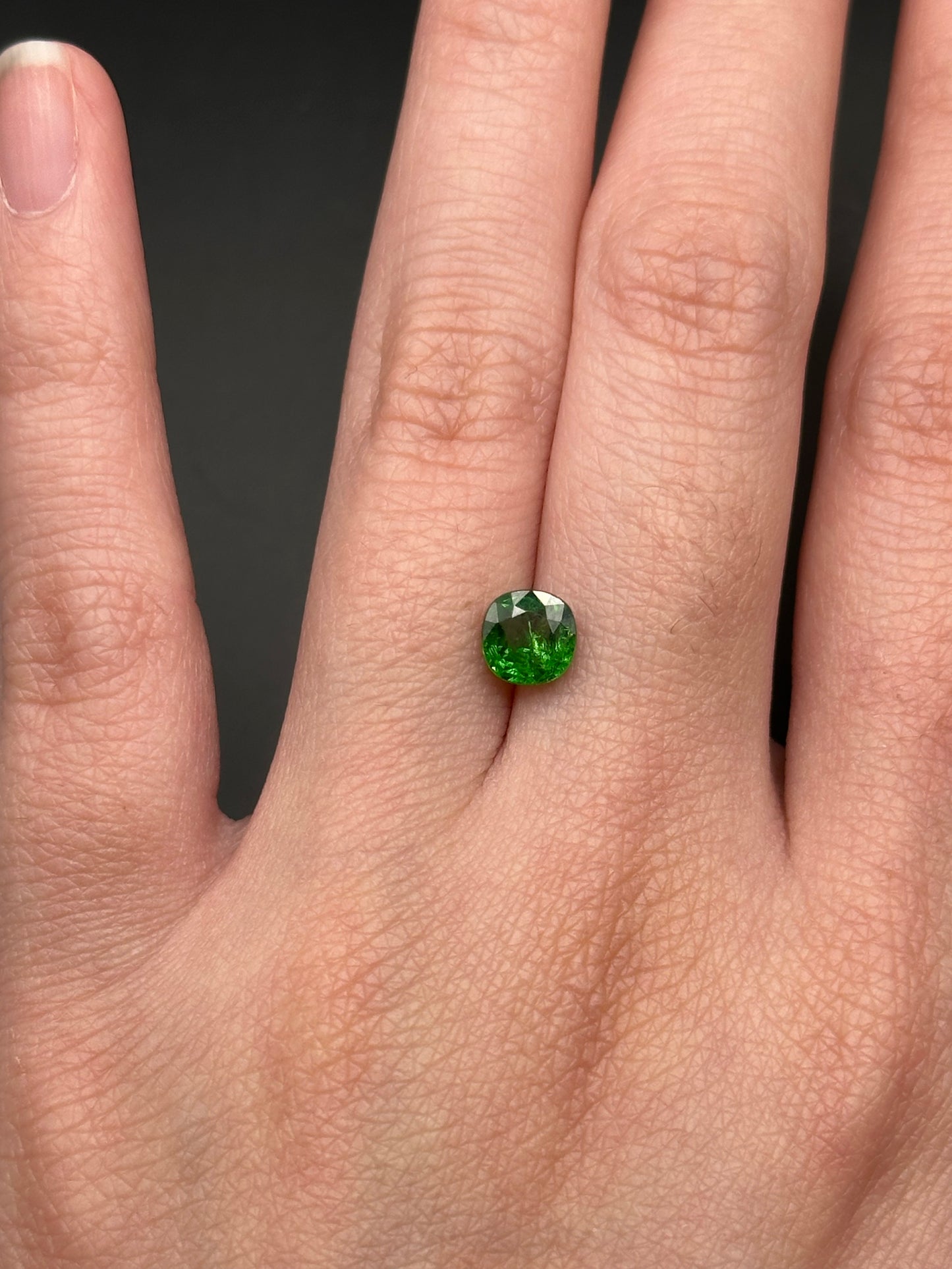 Green Tsavorite Garnet (round) - .97 ct
