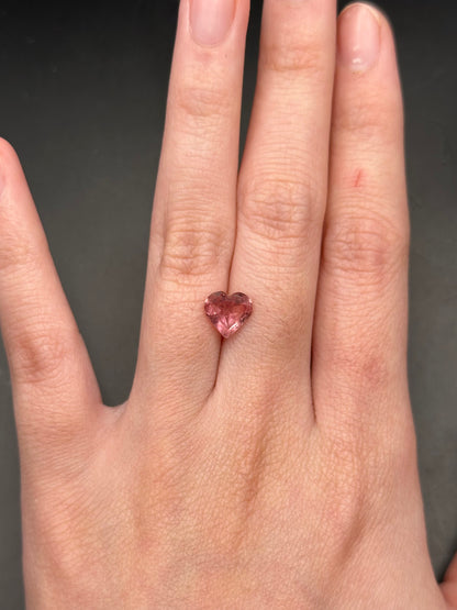 Pink Tourmaline (heart) - 1.15 ct