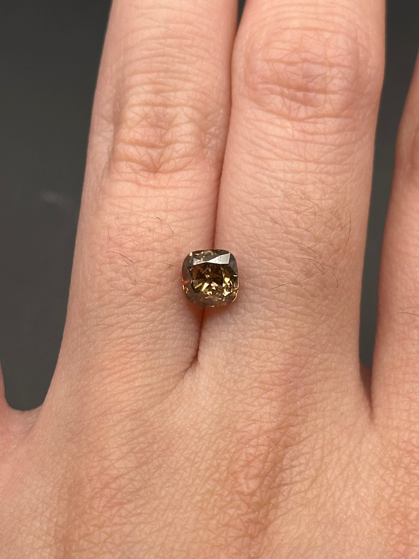brown diamond (cushion) - 1.1 ct