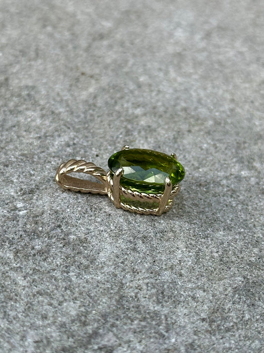 Alison Lin Gold Peridot Pendant