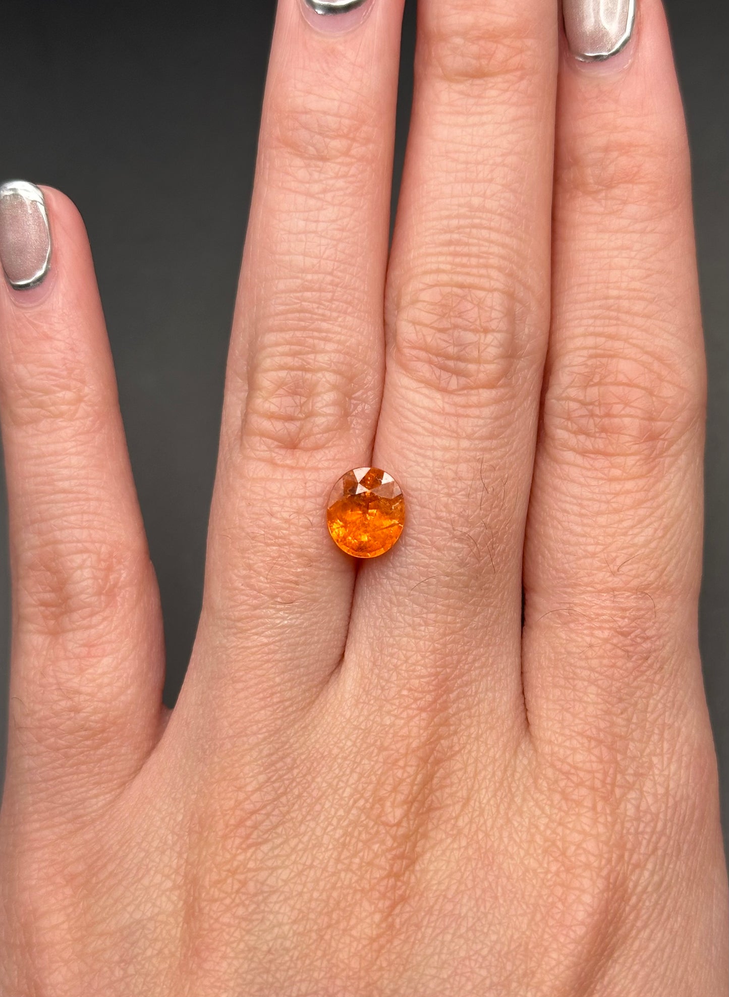 orange 'fanta' spessartine garnet (oval) - 1.9 ct
