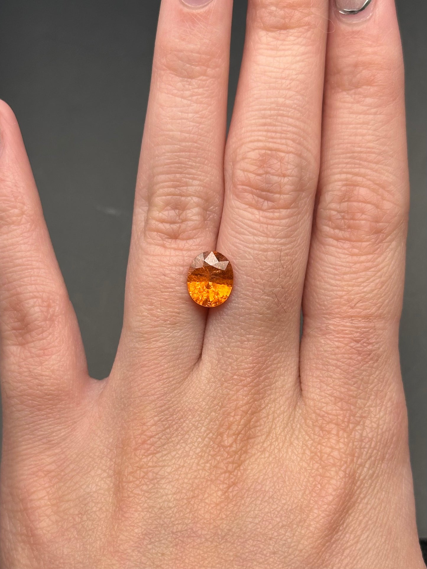 orange 'fanta' spessartine garnet (oval) - 2.25 ct