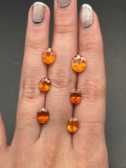 orange 'fanta' spessartine garnet (oval) - 1.25 ct