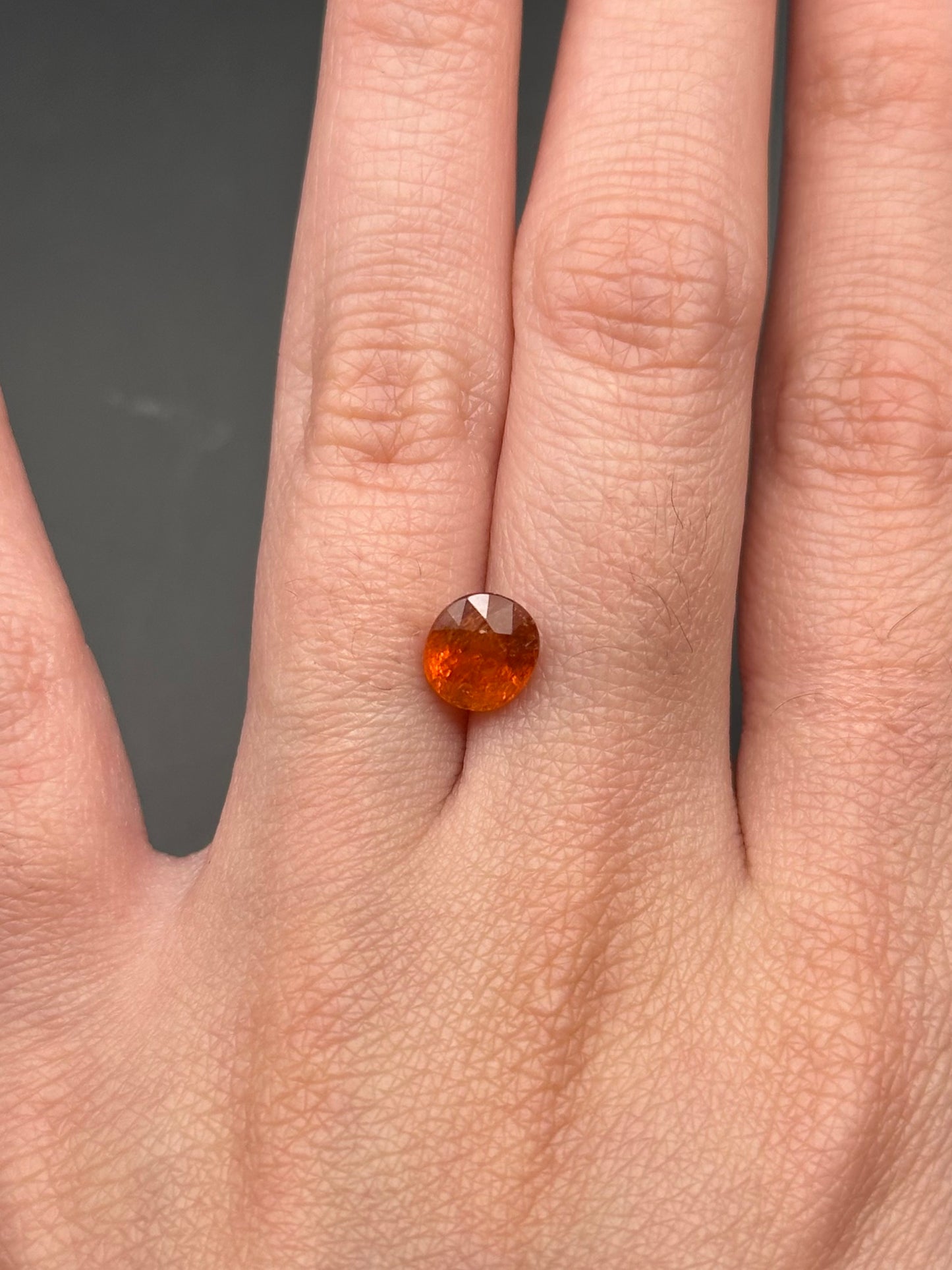 orange 'fanta' spessartine garnet (oval) - 2.06 ct