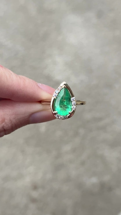 Colombian Emerald Pear Shape Ring