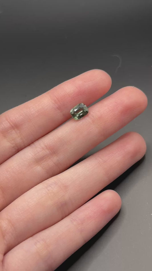 Bluish Green Sapphire 1.01 ct