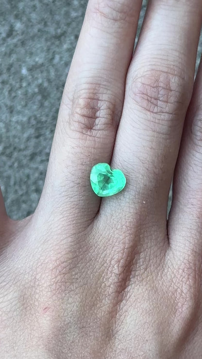 Colombian Emerald (heart) - 1.75 ct
