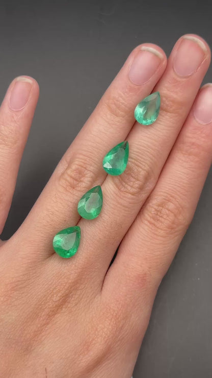 Colombian Emerald Capsule