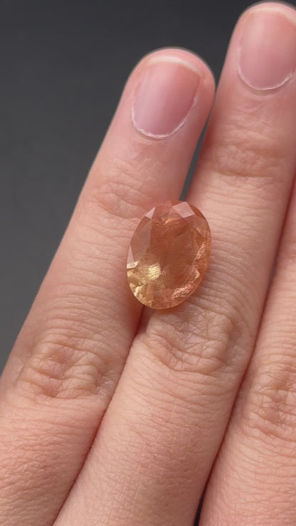 Oregon Sunstone (oval) - 5.4 ct