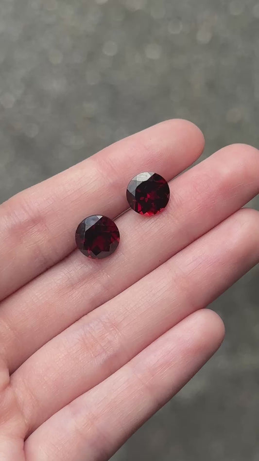 Red Garnet (6.55 ct - 2 pieces matching pair)